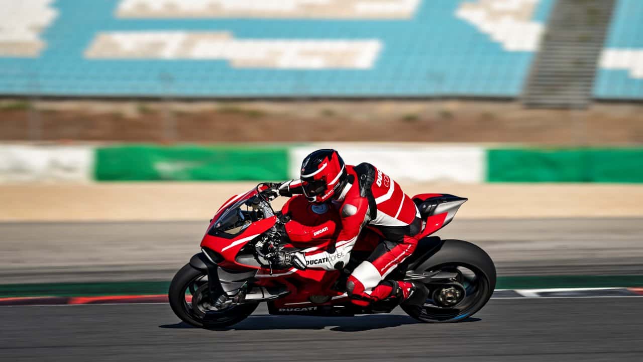 Que tal pagar R$ 700 mil em uma moto? Pois é esse o preço da nova Ducati  Superleggera V4 - Diário do Poder