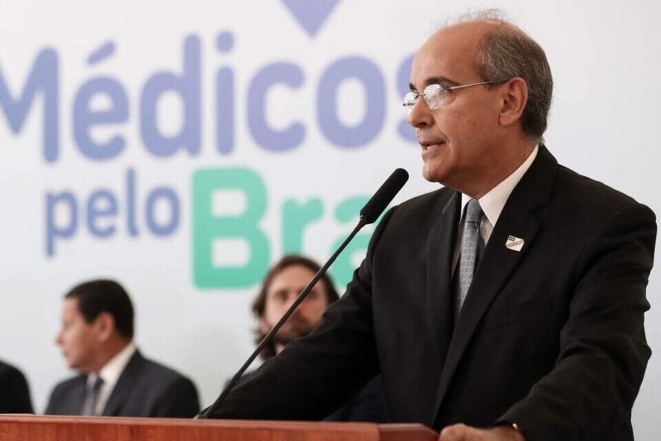 Presidente Conselho Federal de Medicina (CFM), Mauro Ribeiro. Foto: Marcos Corrêa/PR