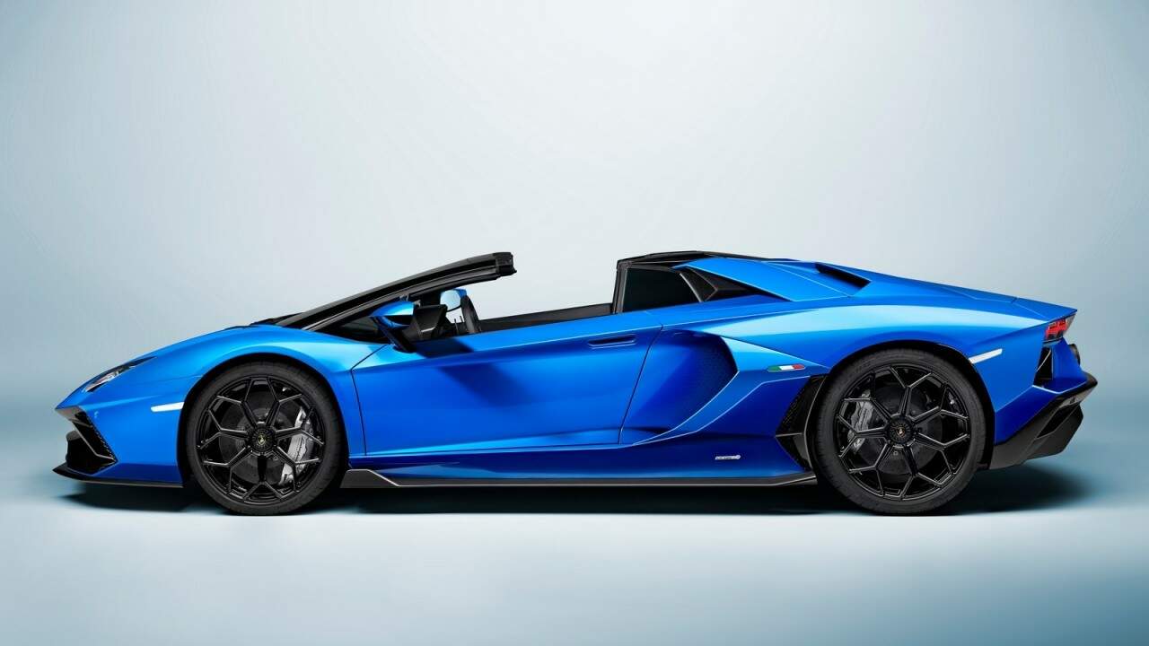 Lamborghini Aventador LP780-4 Ultimae Roadster.