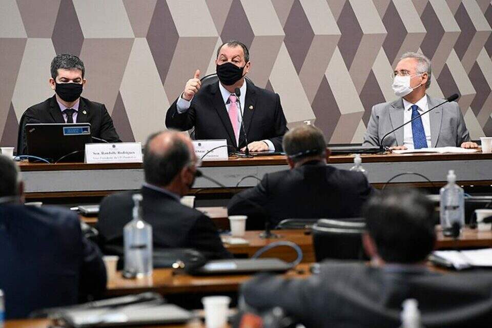 Omar Aziz, Renan Calheiros e Randolfe em CPI da Pandemia