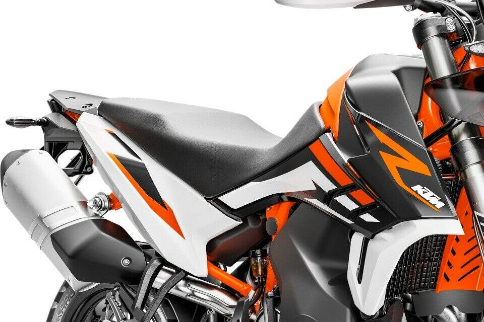 KTM 890R