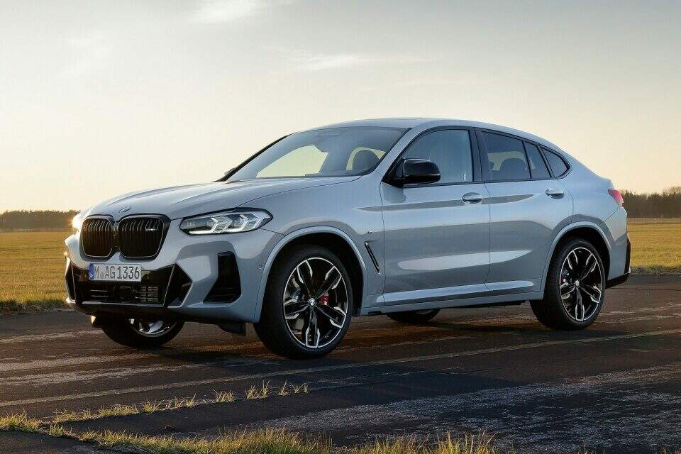 BMW X4 M40i.