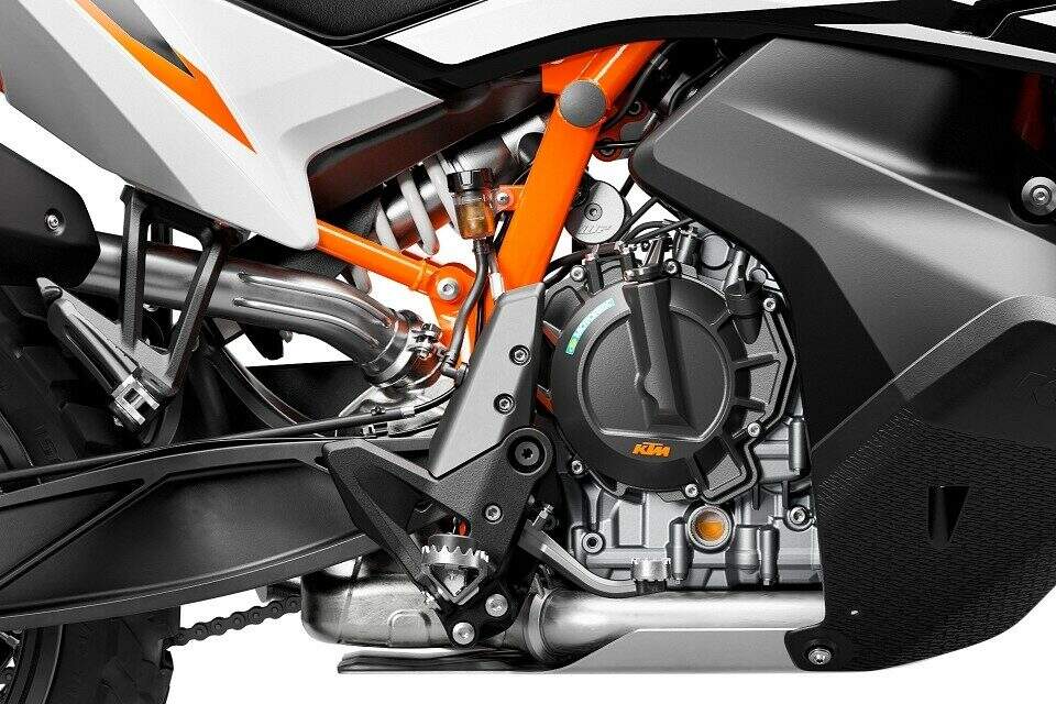 KTM 890R