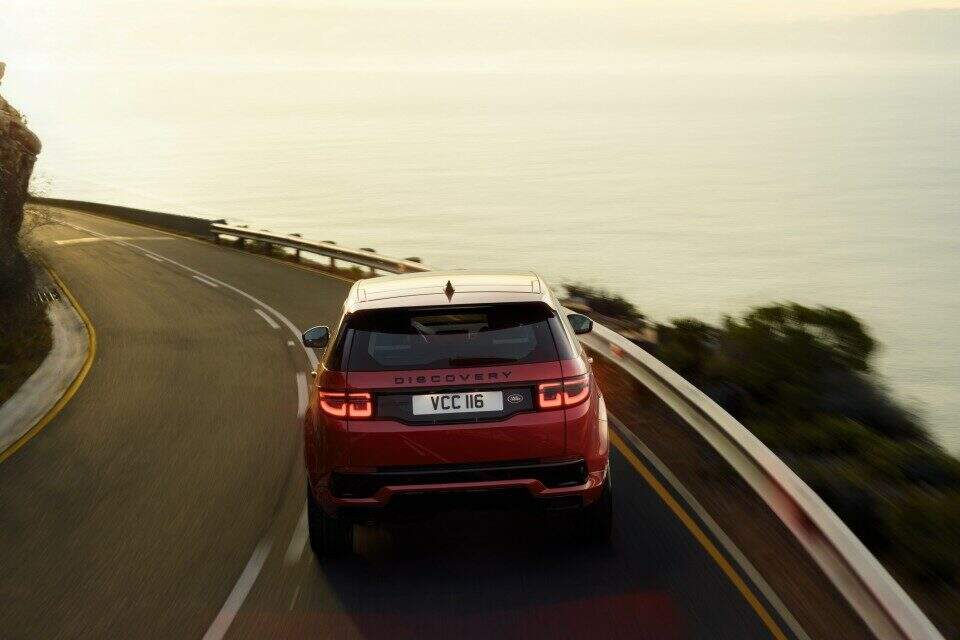 Land Rover Discovery Sport 2022.