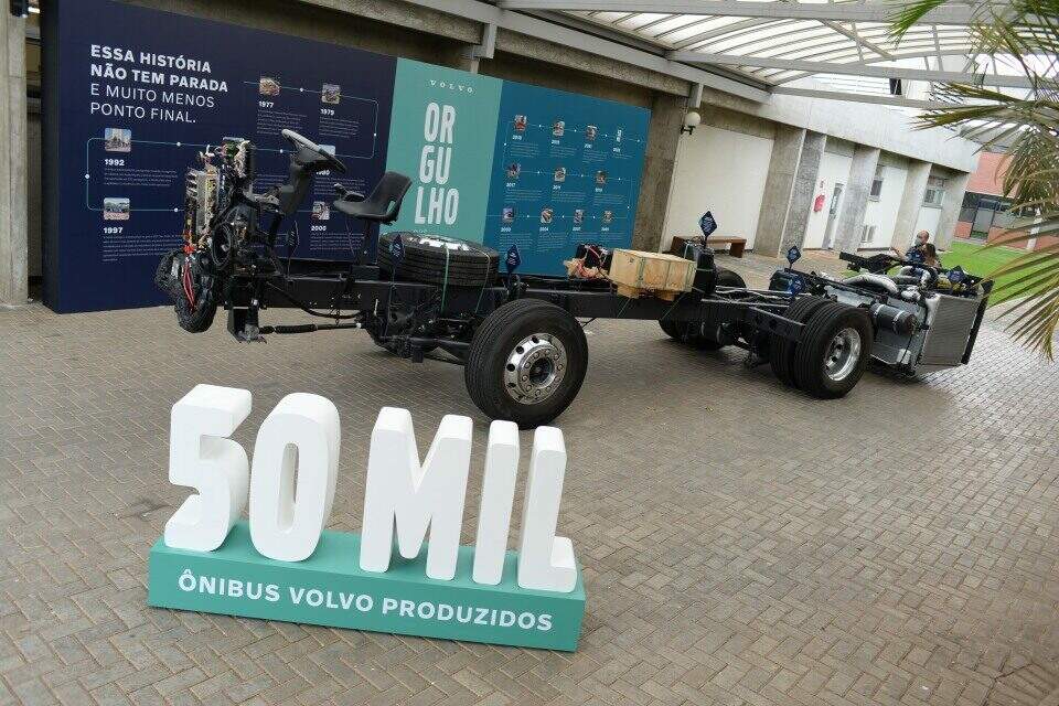 Chassis de ônibus número 50 mil da Volvo no Brasil