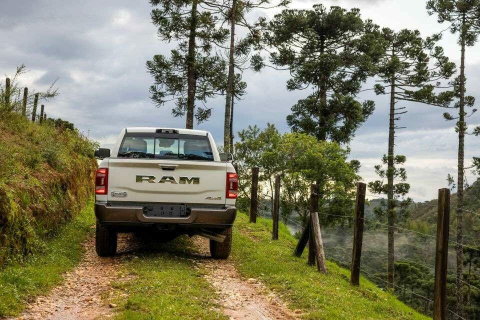 Ram 3500 Laramie Longhorn.