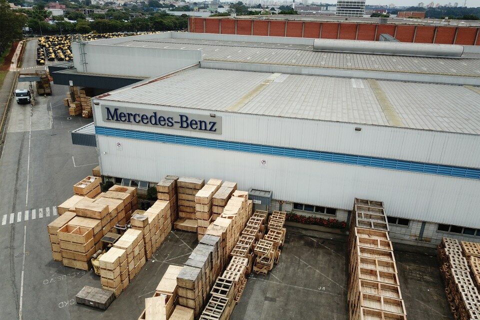 Fábrica da Mercedes-Benz em São Bernardo do Campo.