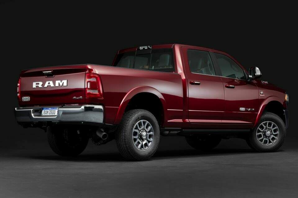 Ram 3500 Laramie Longhorn.