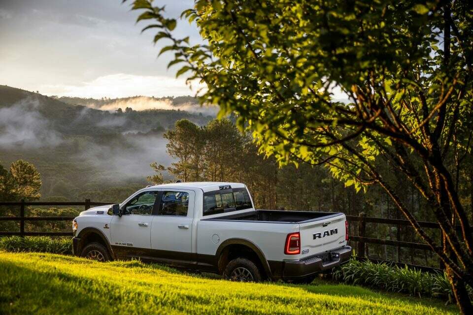 Ram 3500 Laramie Longhorn.