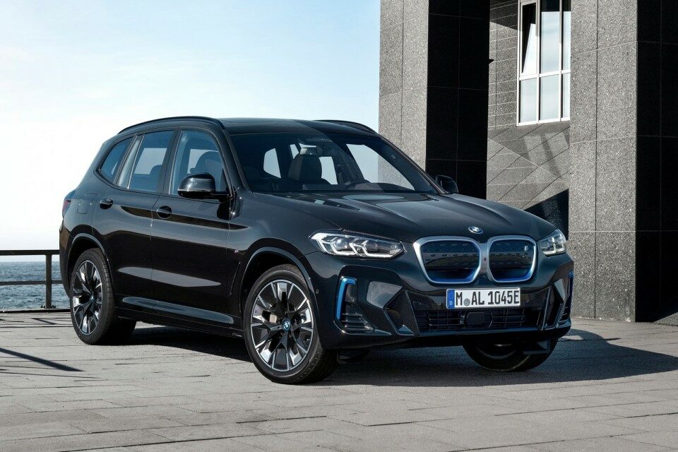 BMW iX3 M Sport.