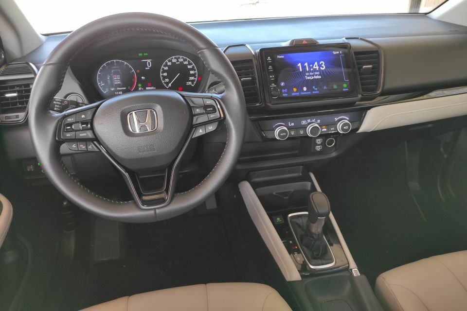 Honda City Touring.