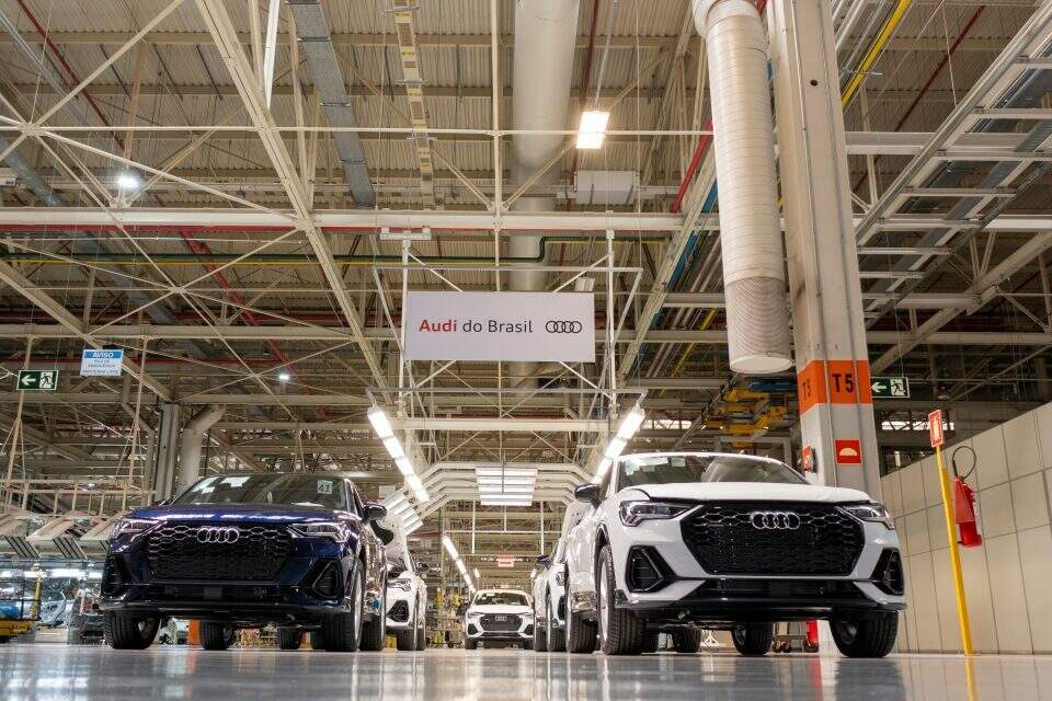 Linha de produção da Audi no Brasil.