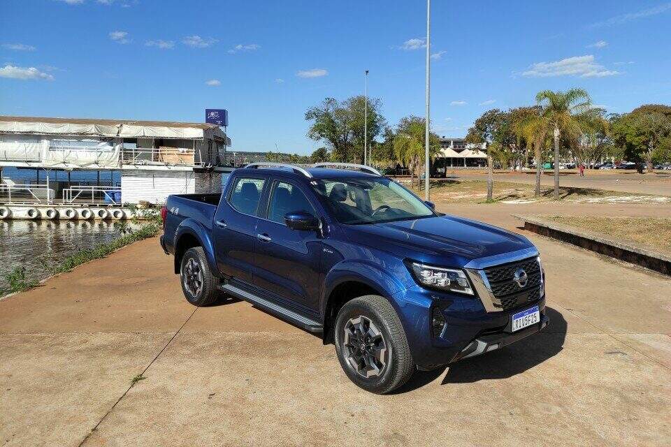 Nissan Frontier Platinum.