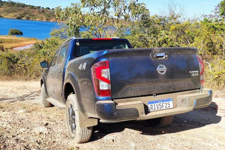 Nissan Frontier Platinum.