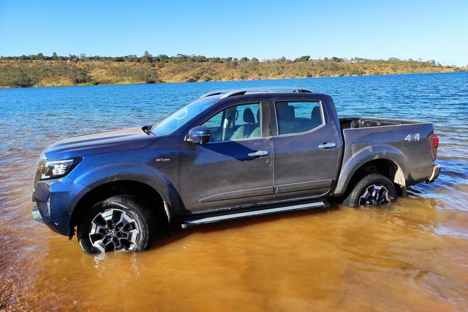 Nissan Frontier Platinum.