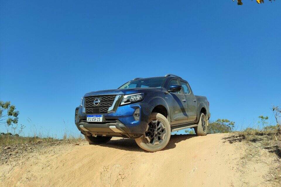 Nissan Frontier Platinum.