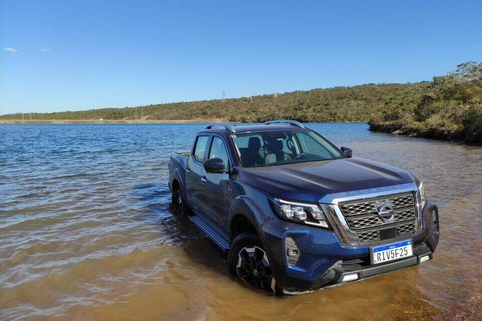 Nissan Frontier Platinum.