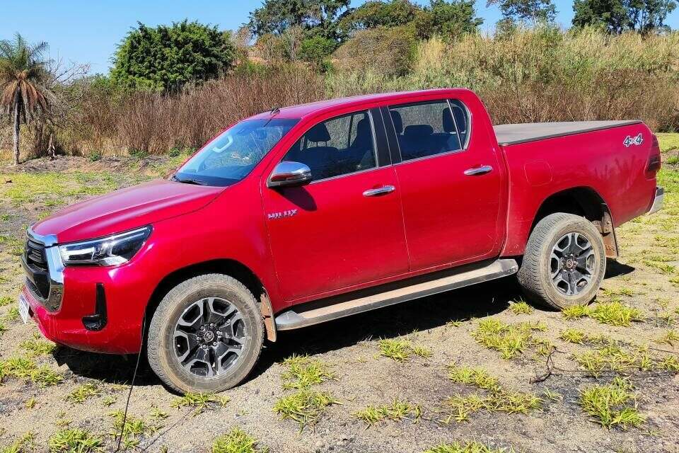 Toyota Hilux SRX.