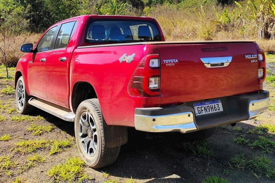 Toyota Hilux SRX.