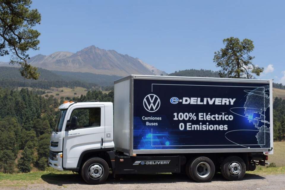 Volkswagen comienza a exportar el camión e-Delivery 100% eléctrico