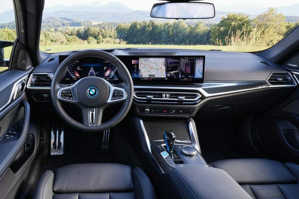 BMW i4.