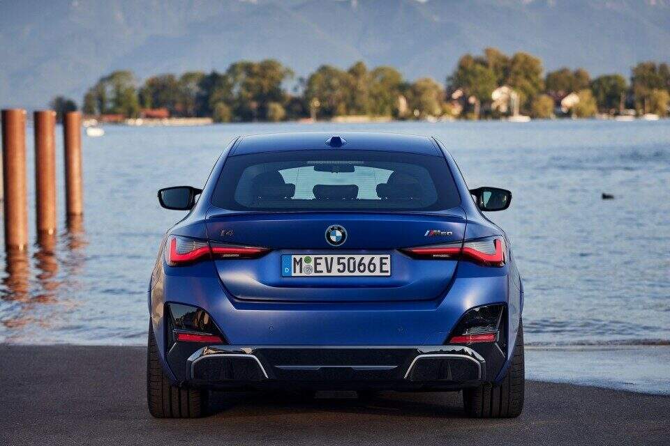 BMW i4.