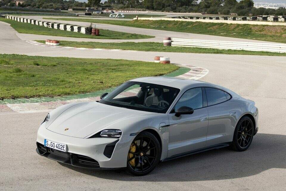 Porsche Taycan.