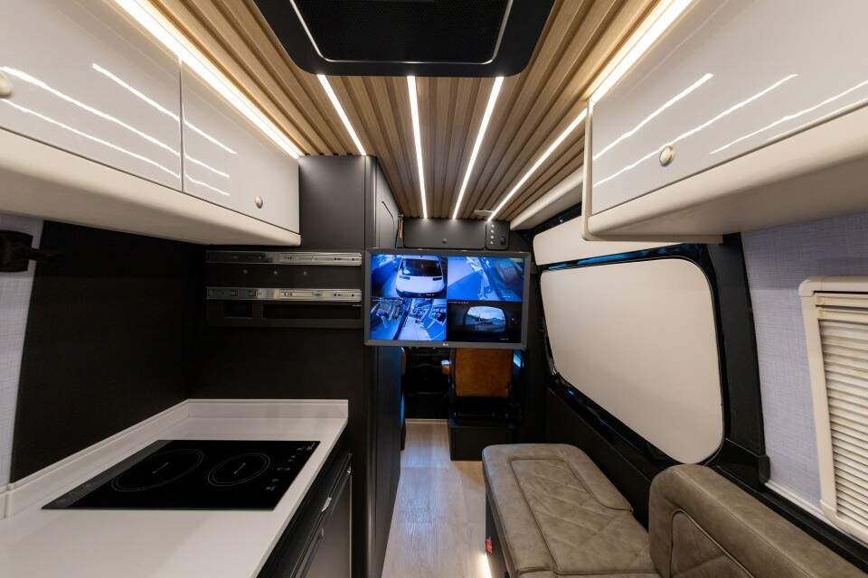 Motorhome Estrella Mobil Rigel Black Series.