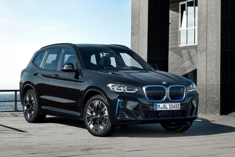 BMW iX3