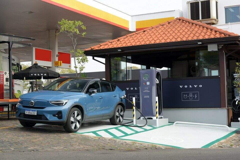 Eletroposto de carga ultra rápida da Volvo.