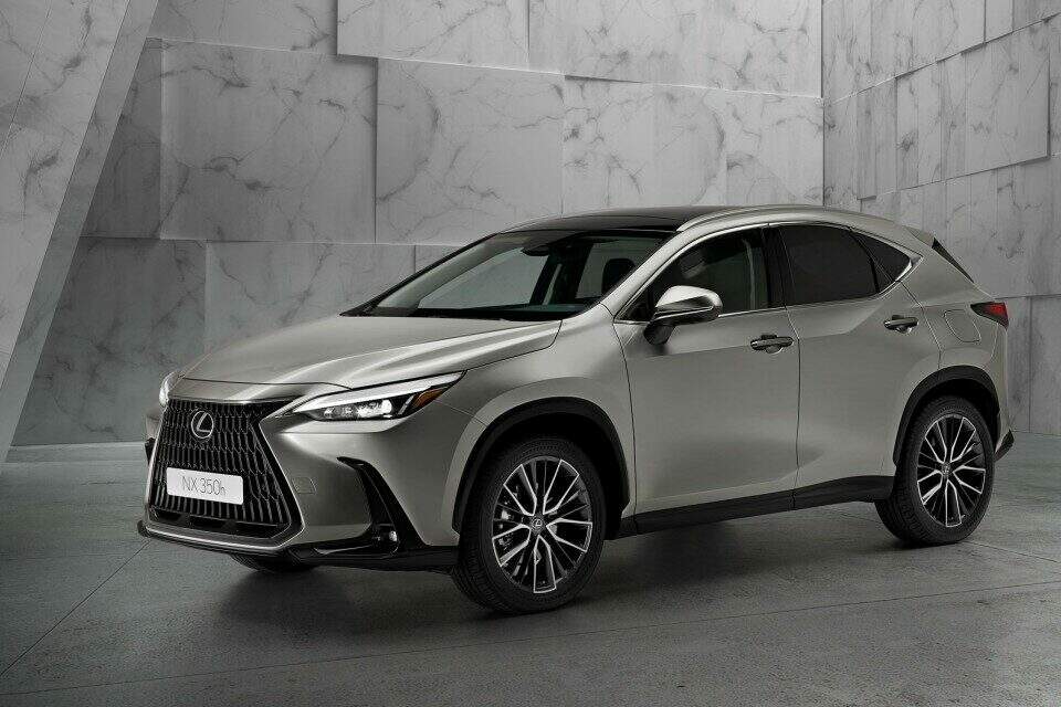 Lexus NX350h.