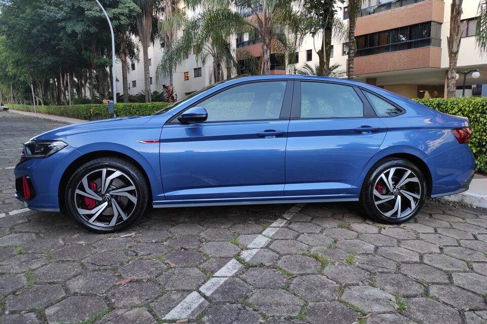 Volkswagen Jetta GLI.