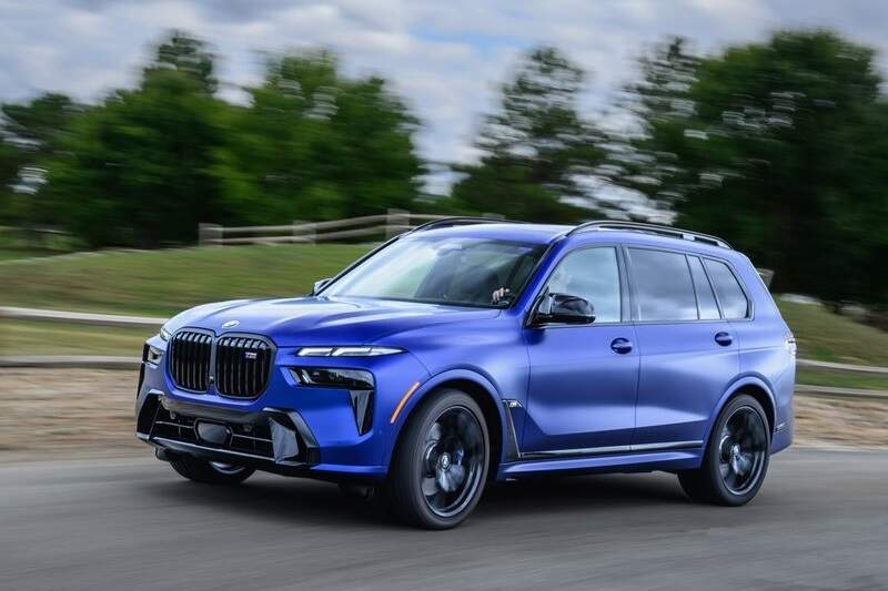 BMW X7 M60i.