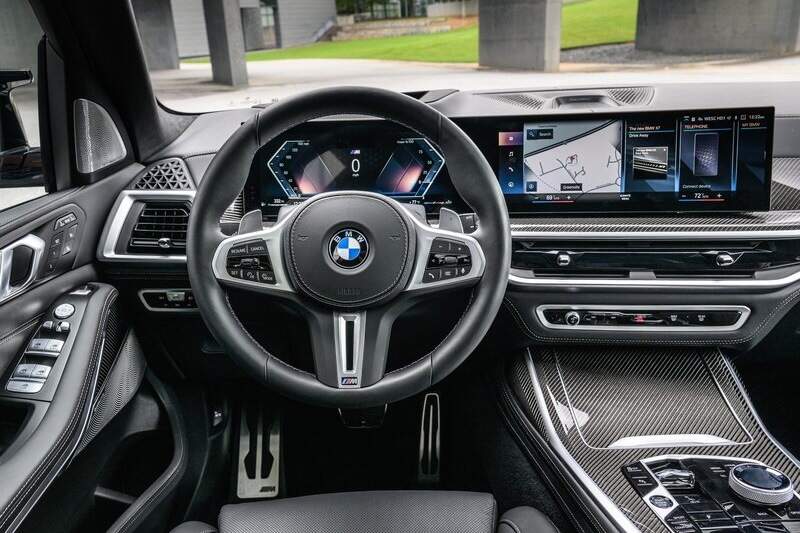 BMW X7 M60i.