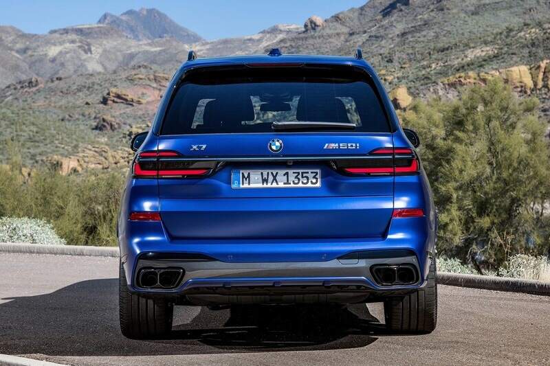 BMW X7 M60i.