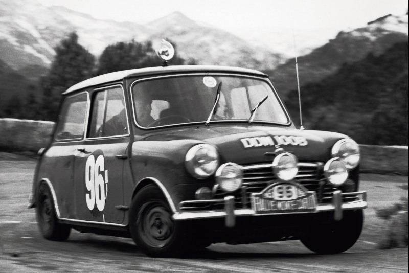 Mini Cooper no Rally de Monte Carlo em 1965.