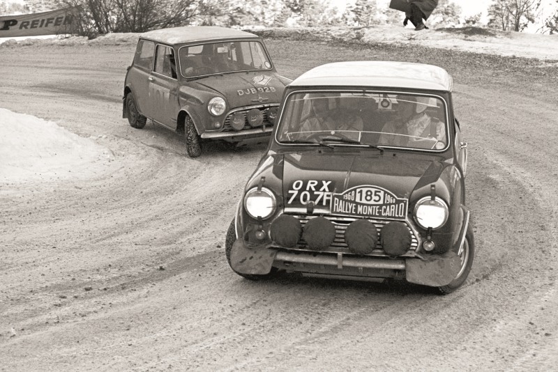 Mini Cooper no Rally de Monte Carlo em 1968.