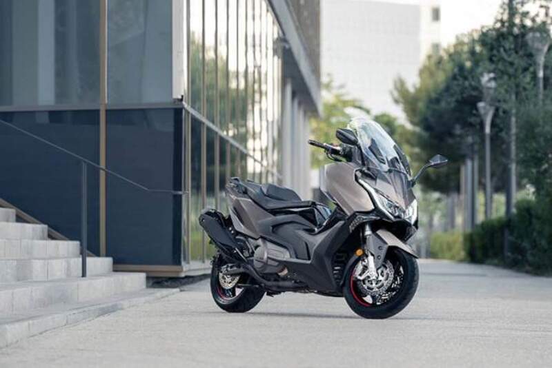 Scooter Kymco AK 500 Premium.