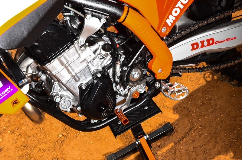KTM 450 SX-F Factory Brasil.