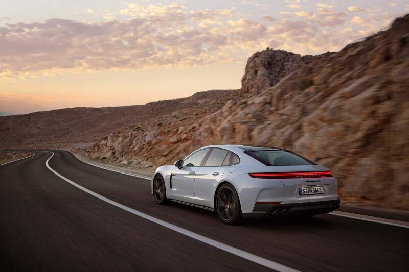 Porsche Panamera 4 E-Hybrid.