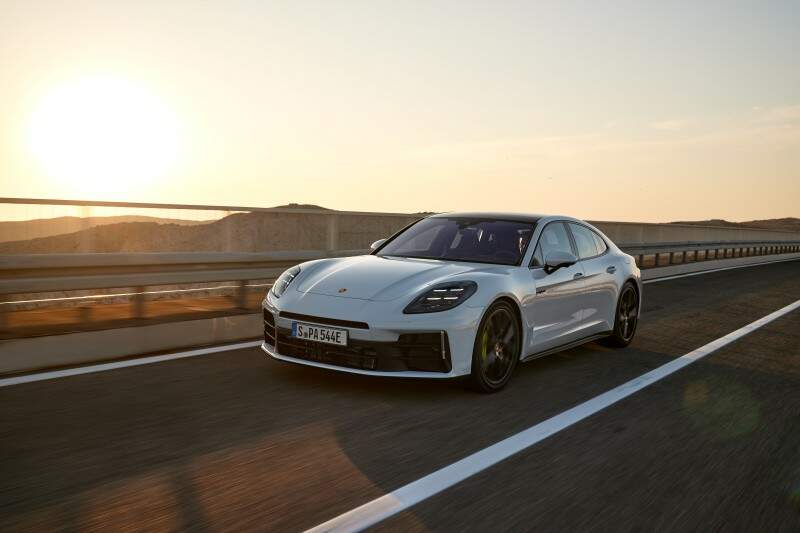 Porsche Panamera 4 E-Hybrid.