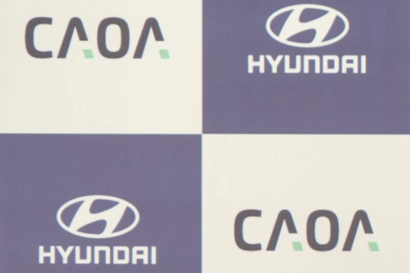 Logos Caoa e Hyundai.