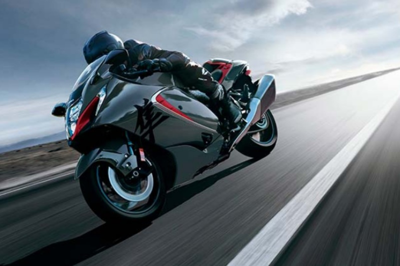 Suzuki GSX1300 Hayabusa.