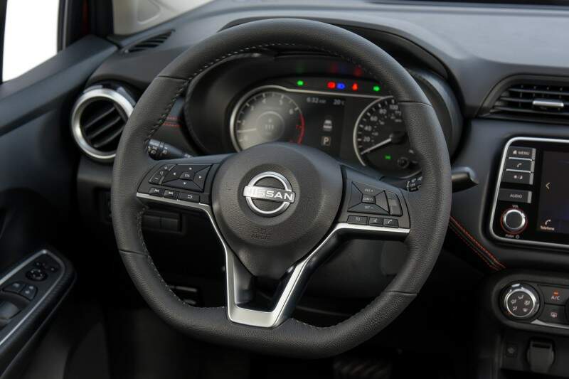 Nissan Versa SR.