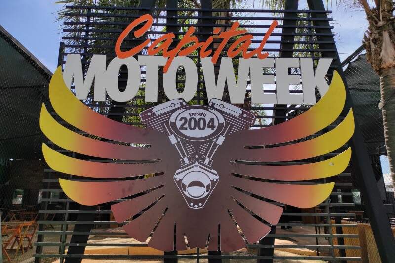 Logo Capital Moto Week.