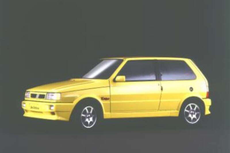 Fiat Uno Turbo.