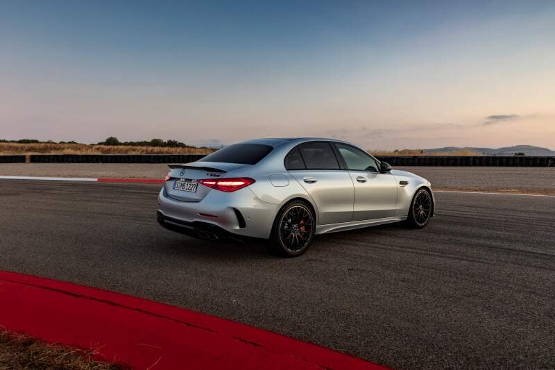 Desempenho do Mercedes-Benz C 63 AMG SE.