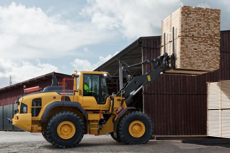 Volvo L120H.