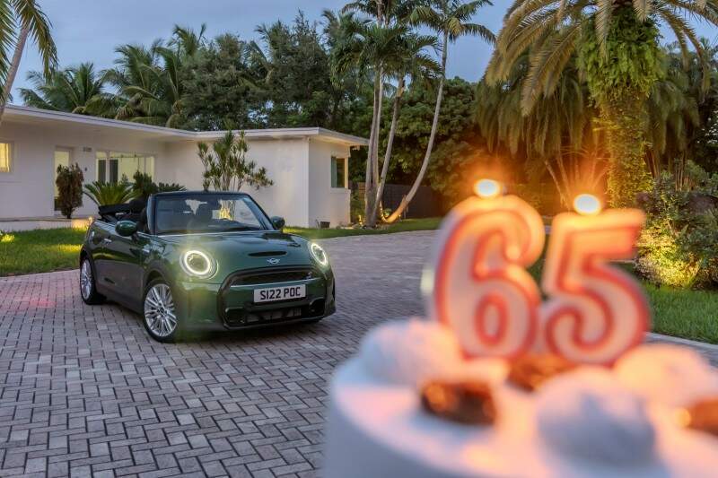 Mini comemora 65 anos de história em carros pequenos