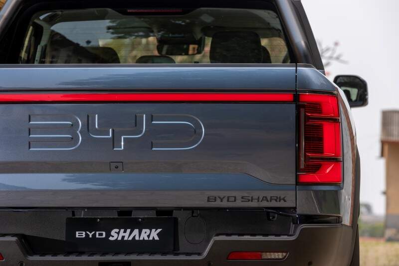 BYD Shark.